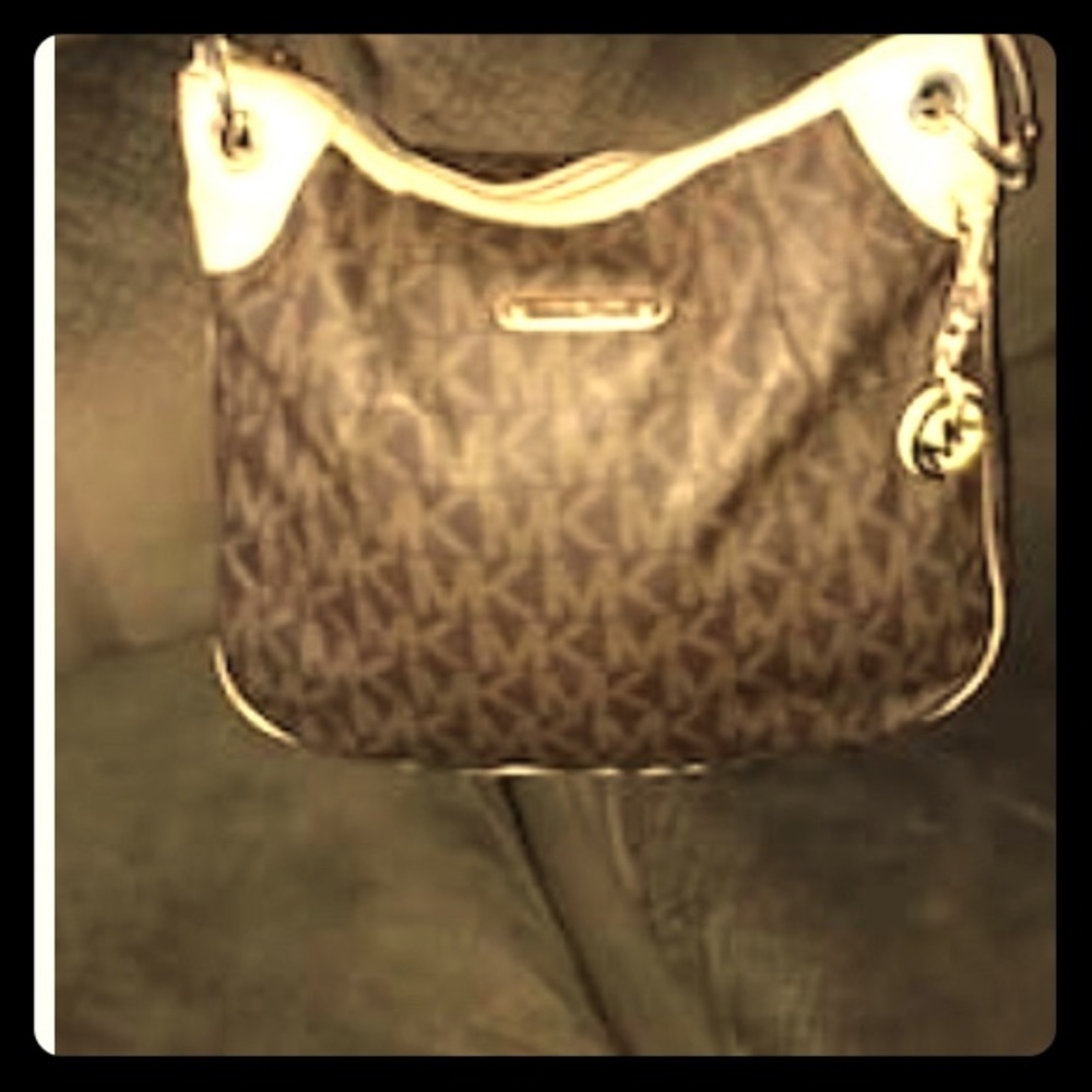michael kors hand bag